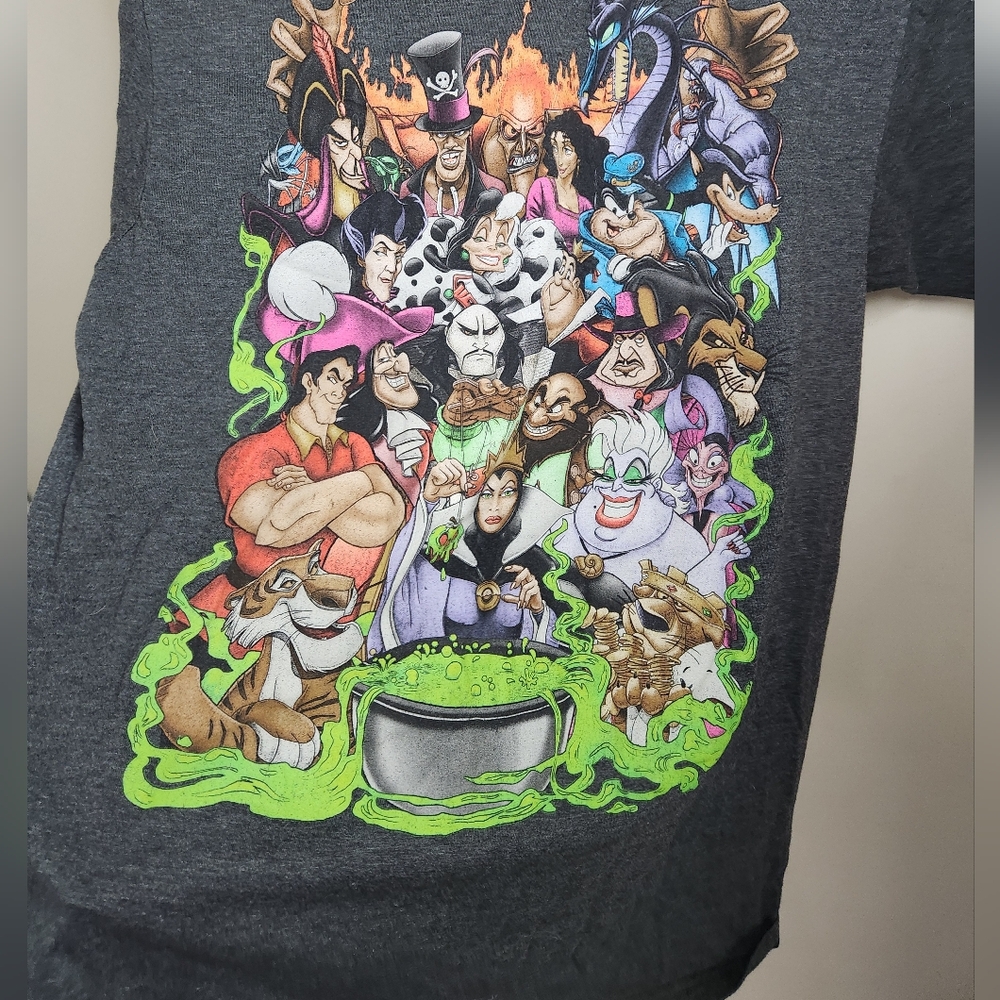 Disney Villians T-shirt Sz Medium - Picture 4 of 6